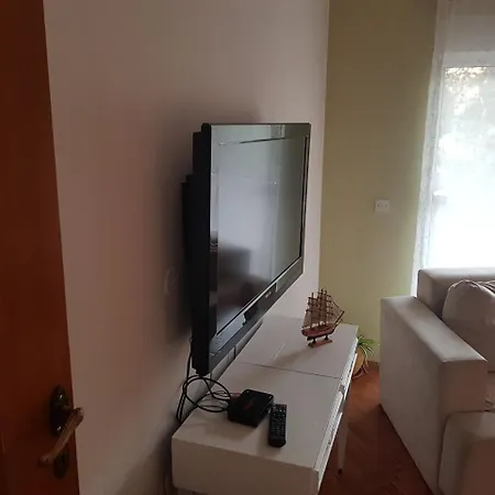 Peta Ulica Broj 5 شقة موستار